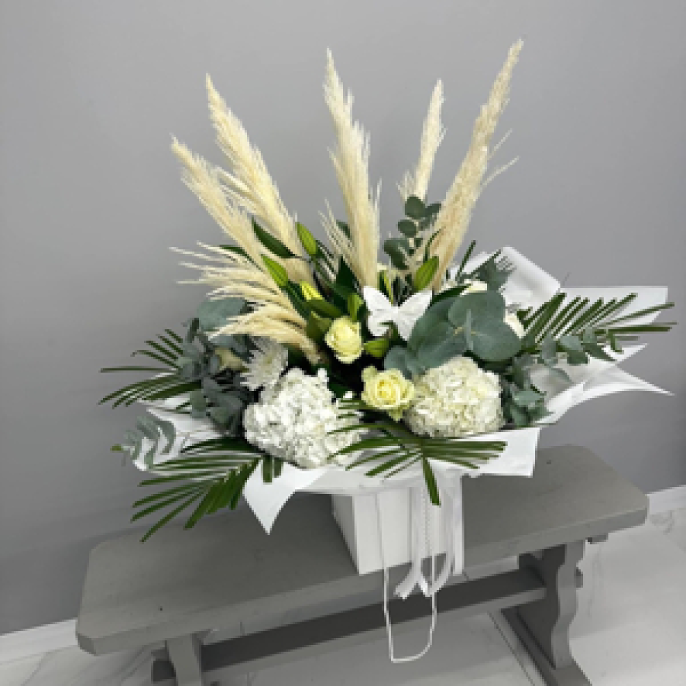 White and cream Bouquet