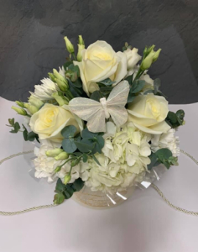 Cream hat box - Cream and white hat box